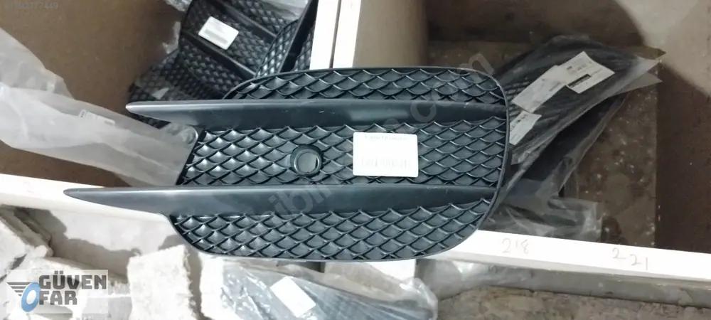 Mercedes E W213 AMG Sağ Sis Çerçevesi 2138856800