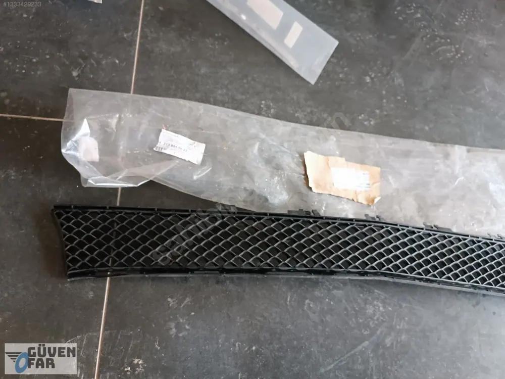 Mercedes E W213 Ön Tampon Orta Izgara Luxury 2016 2019 2138850622