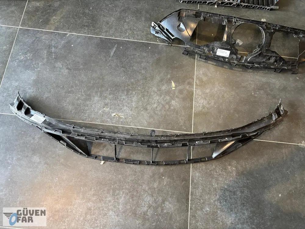 Mercedes EQS W297 AMG Ön Tampon Orta Izgara 2978850002 - görsel 2