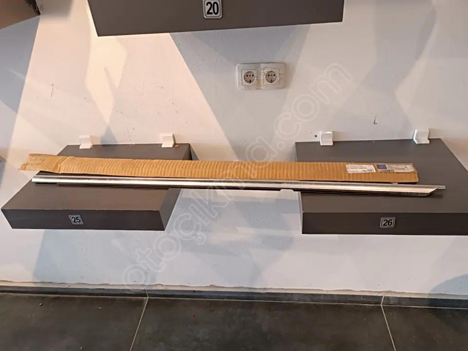 Mercedes S W221 Sol Arka Kapı Cam Çıtası 2216903780