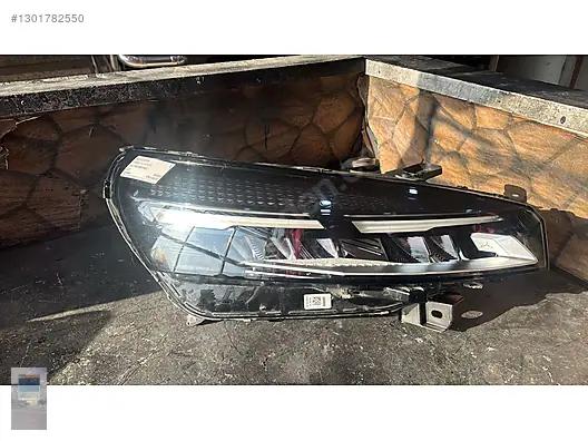 Renault Clio 5.5 Makyajlı LED Sağ Far 260103507R