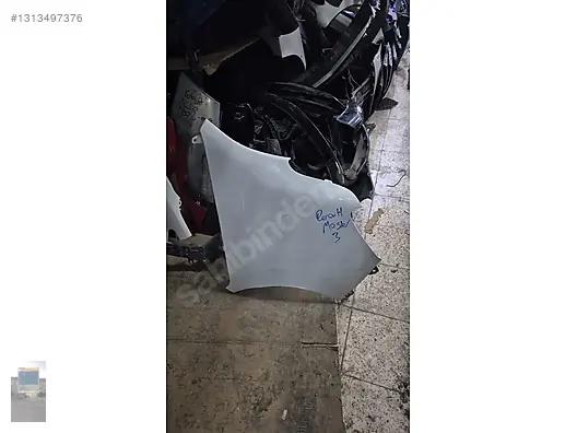 Renault Master Sağ Ön Çamurluk