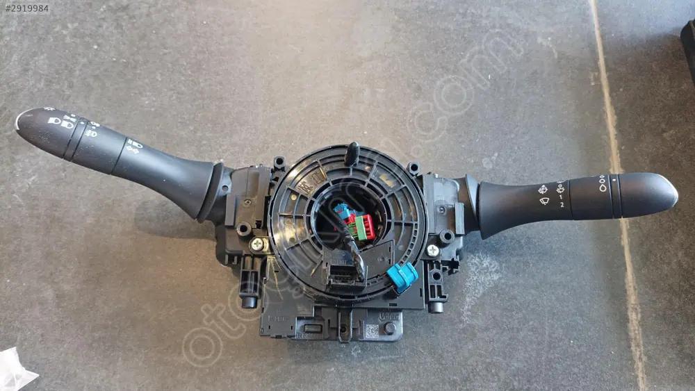 Renault Megane 4 Far Silecek Kol Grubu 255674795R
