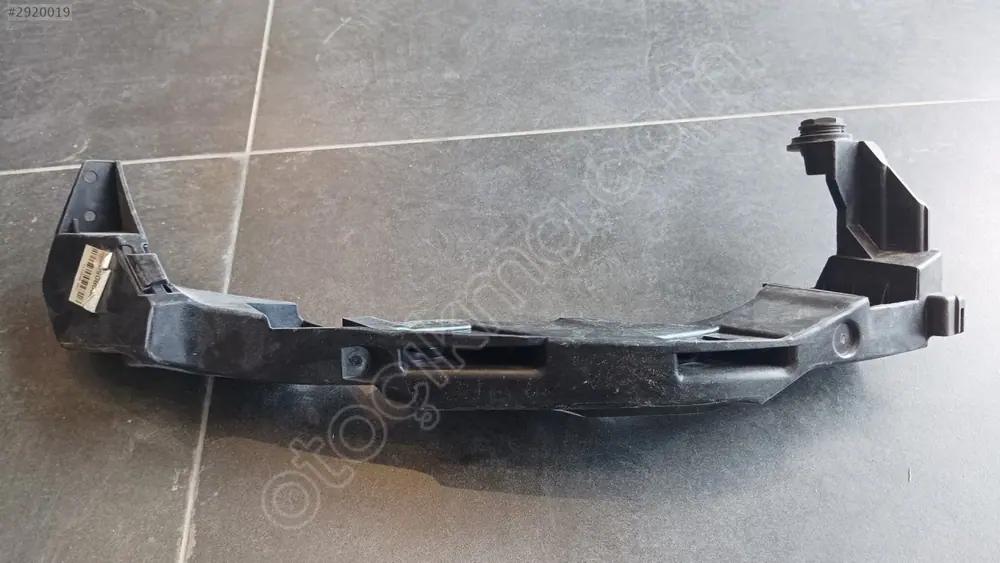 Volkswagen Polo Far Alt Braketi Sağ 2018 2G0805072R