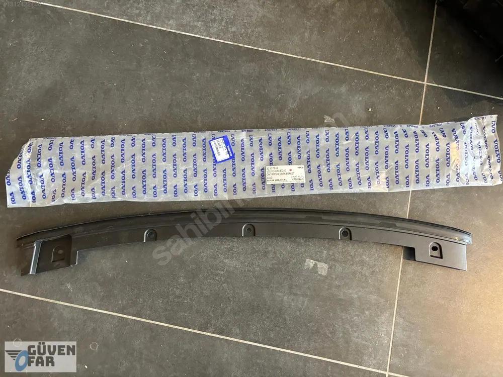 Volvo C40 EC40 Ön Tampon Orta Braket 2022- 32337614