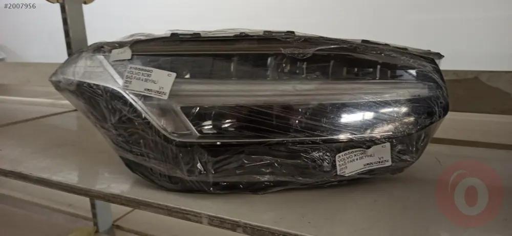 Volvo XC90 Sağ Far 4 Beyinli 2015 31656990