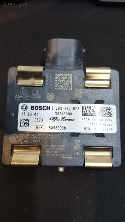 Alfa Romeo Giulia Radar Sensörü 50563998 39R13390 0203302625