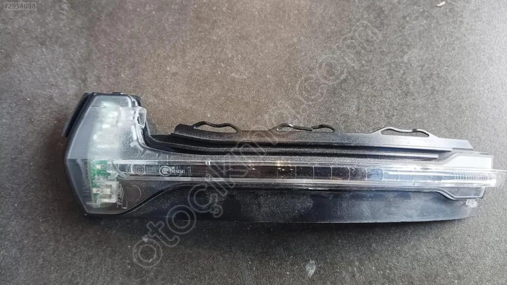 Audi A3 Sol Ayna Sinyali 2012 2020 181740 8V0949101A