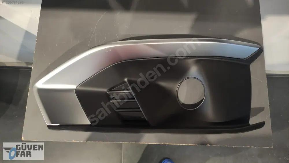 Audi A4 Ön Tampon Sağ Sis Çerçevesi 2020 A420-1712 8W0807682L