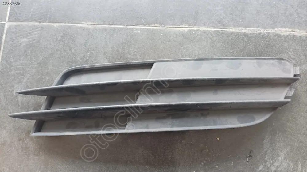 Audi A6 Sağ Sis Çerçevesi 2012 2014 4G0807682 4G0807682F