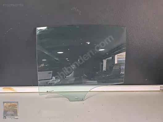 BMW 3 Seri G20 Sol Arka Kapı Camı
