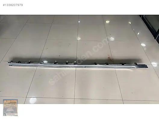 BMW 7 Seri G70 Sağ Marşpiyel Kaplaması 51779880328