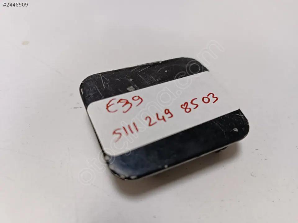 BMW E39 Ön Çeki Demir Kapağı 51112498503