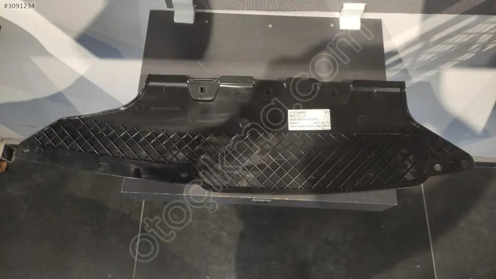 BMW F10 + LCI Arka Tampon Alt Orta Braket 51127906845