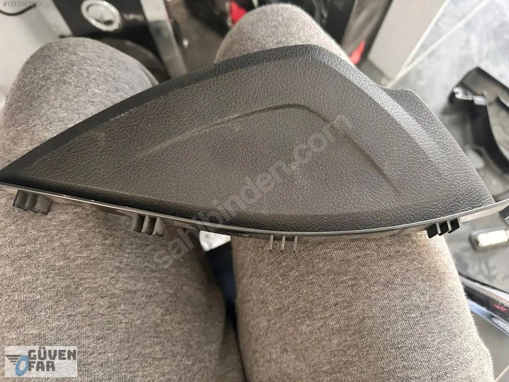 BMW F32 Ön Sağ Kapak Trim 2012 2018 51459218554