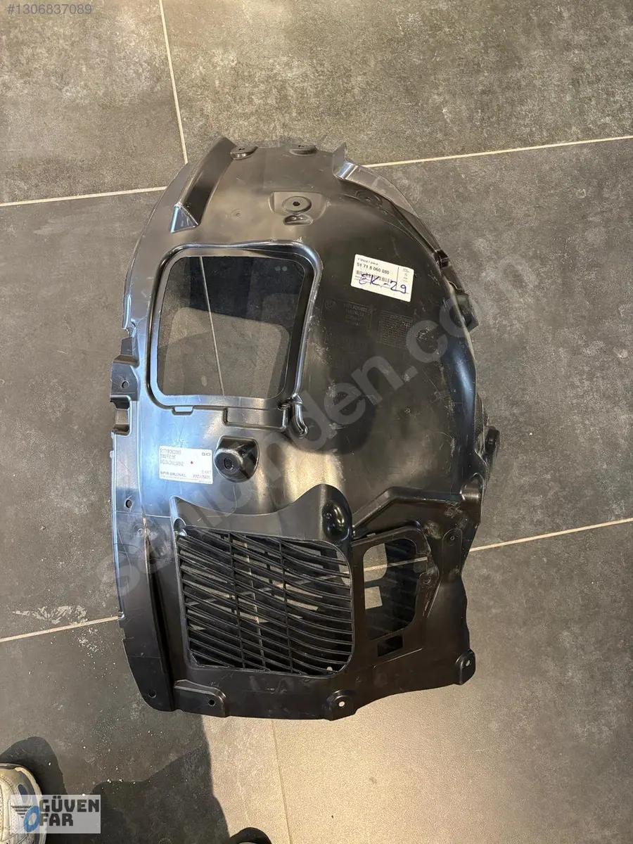 BMW F90 M5 Sağ Ön Davlumbaz 51718060080