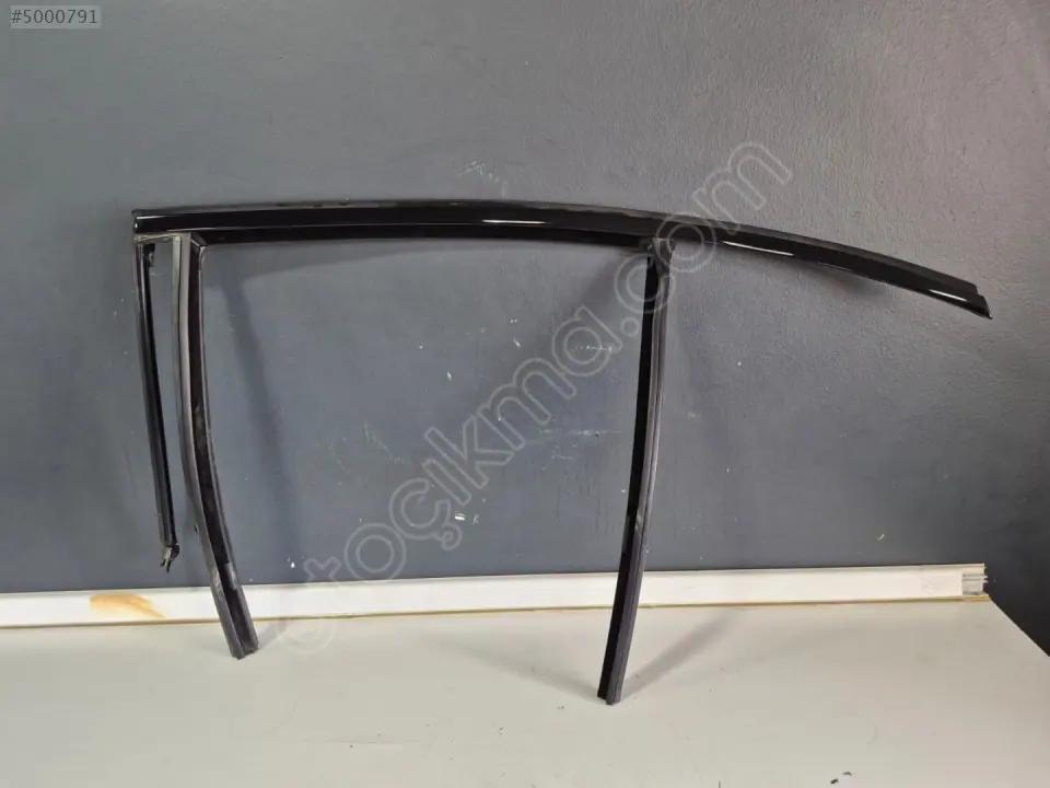 BMW G20 Sol Arka Kapı Cam Kızağı 7407405 51357407405