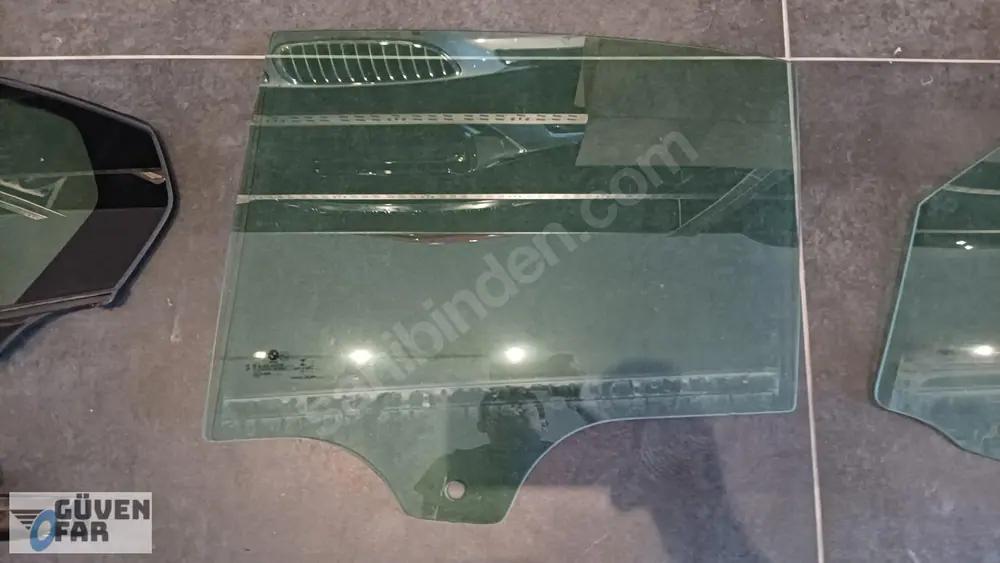 BMW G20 Sol Arka Kapı Camı 43R-004756 51357432233