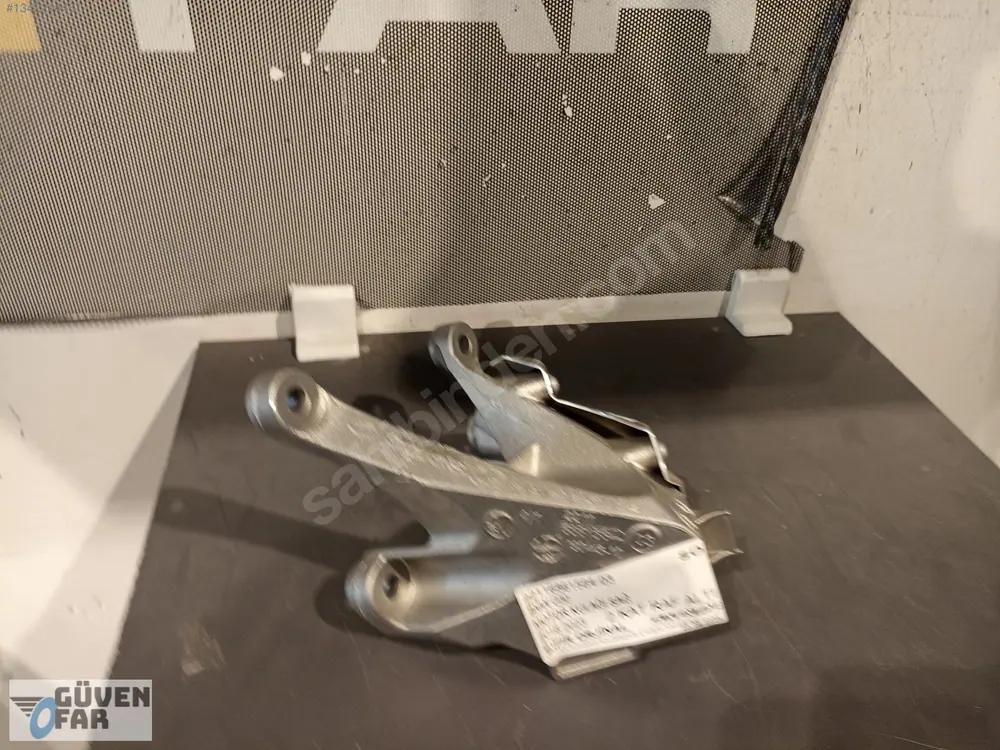 BMW G30 Motor Kulağı Sağ 2016 2023 22116861564-03