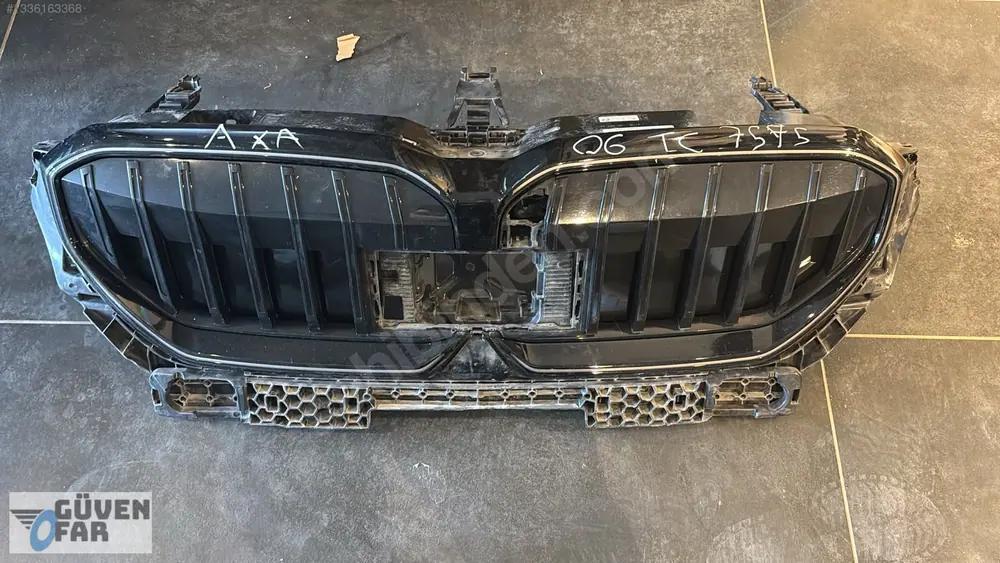 BMW İ5 G60 Panjur İç Hava Kanalı Maskesi 51745A09B52