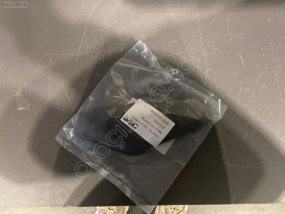 BMW X3 F25 Ön Tampon Çeki Demir Kapağı 2014 2017 51117338474