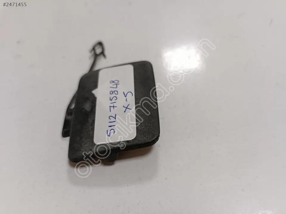 BMW X5 E70 Ön Çeki Demir Kapağı 5112715848