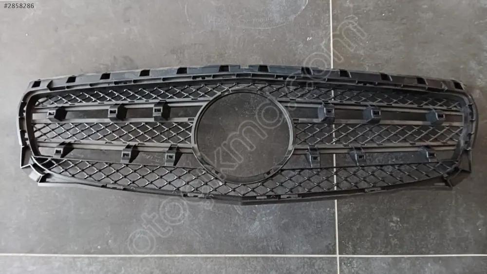 Mercedes B W246 Ön Panjur Plastiği 2014 2468801483 2468801283
