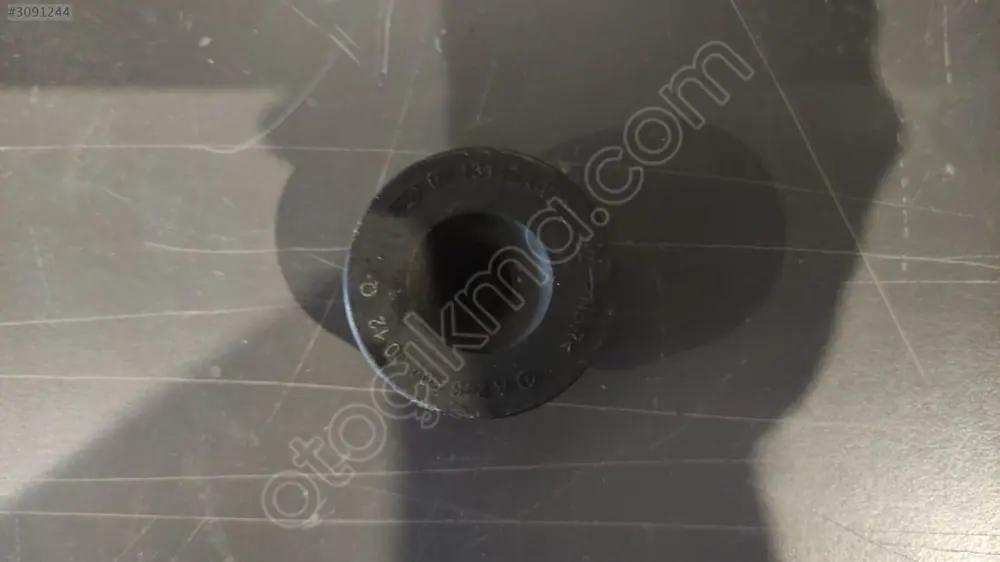 Mercedes B W246 W117 W156 W176 Radyatör Takozu Alt Sağ Sol 2465040012