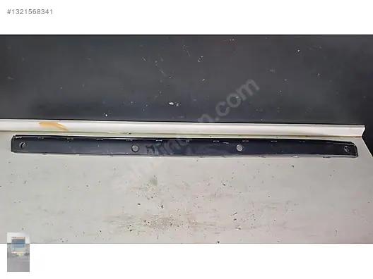 Mercedes C Seri W203 Arka Tampon Orta Kaplama A2038852921