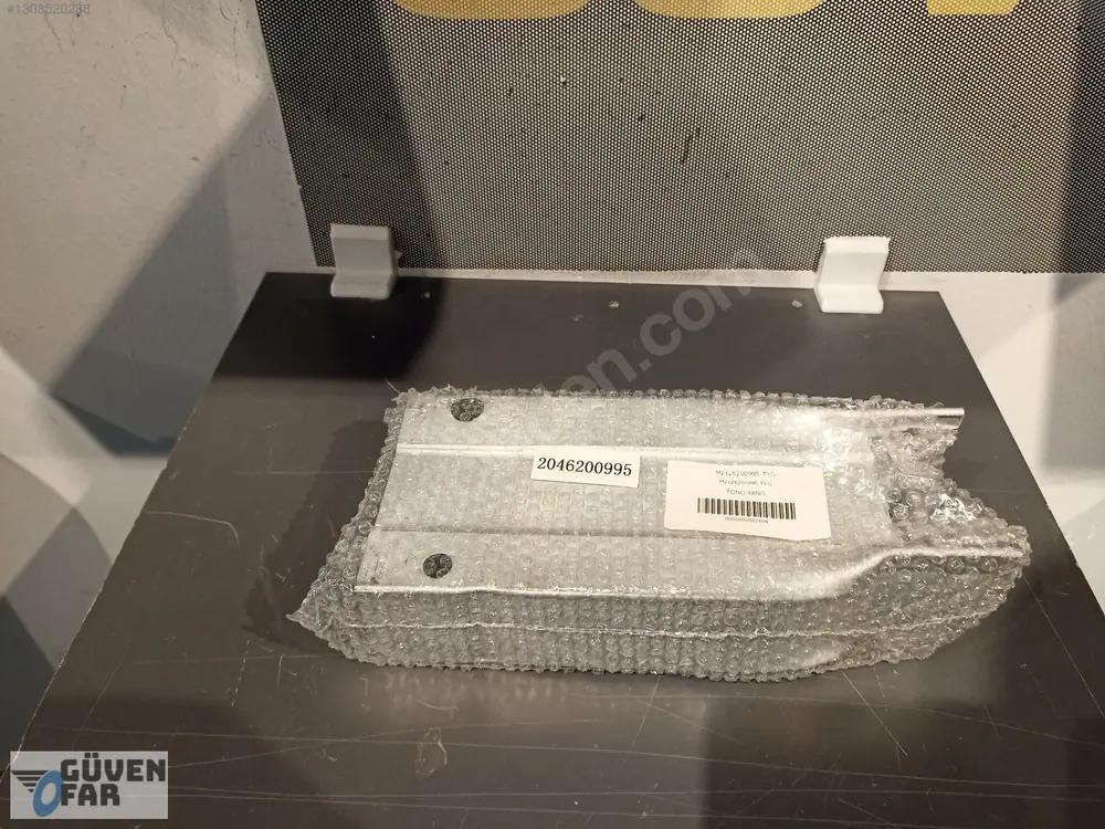 Mercedes C W204 Ön Tampon Demiri Babası Sağ 2007 2013 2046200995