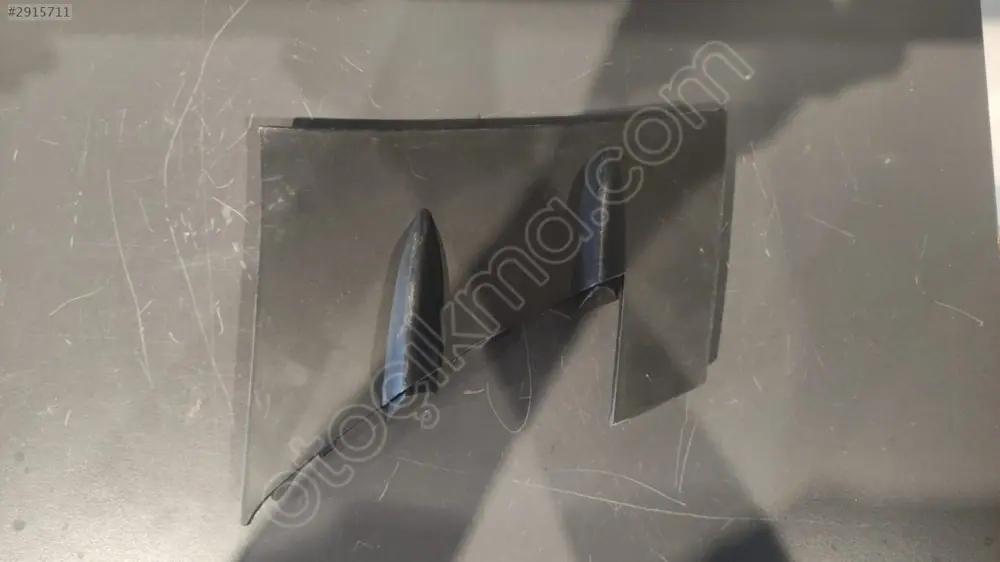 Mercedes C W205 AMG Ön Tampon Sol Küçük Izgara 2018 2058858402