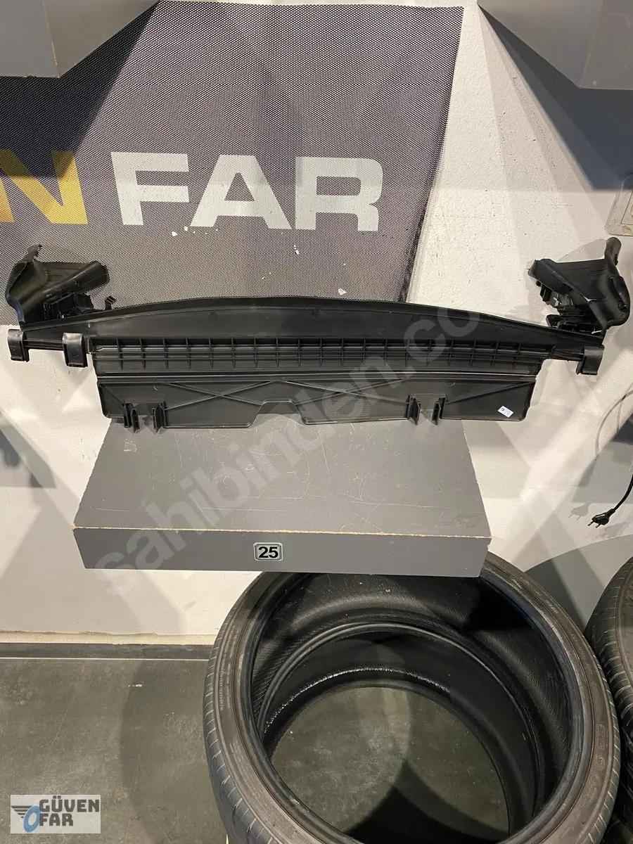 Mercedes C W205 Radyatör Alt Bakalit 2055050730