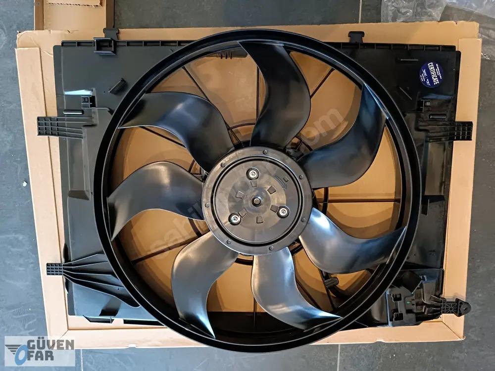 Mercedes C W205 W213 W238 Fan 0999061800 0999061100