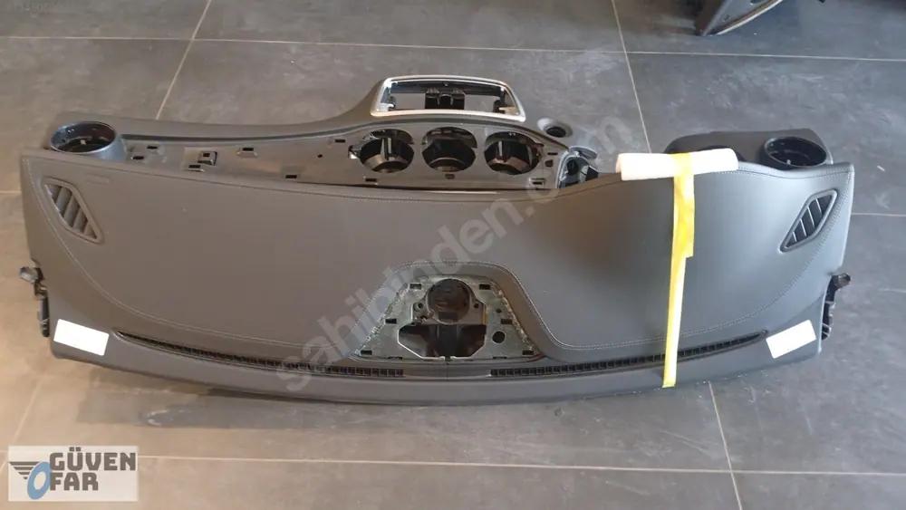 Mercedes CLA W117 Göğüs Torpido Siyah Dikişli 1176800801