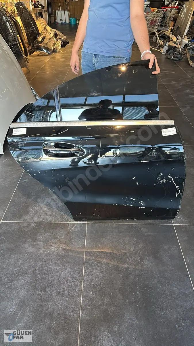Mercedes CLA W117 Sağ Arka Kapı Siyah 1177320210