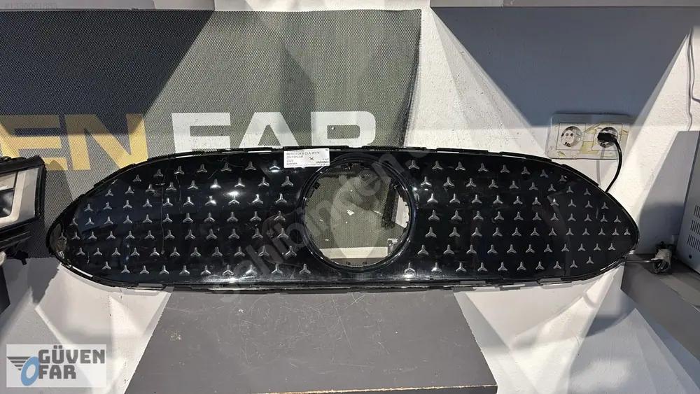 Mercedes CLA W174 Ön Panjur 2025 1748880000