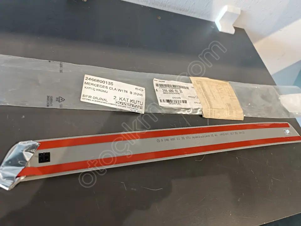 Mercedes CLA W176 B W246 Kapı İç Kromu 2466800135