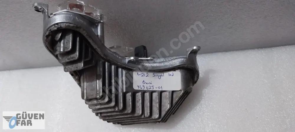 Mercedes E W212 Sinyal LED Beyni 2009 2012 749625-01