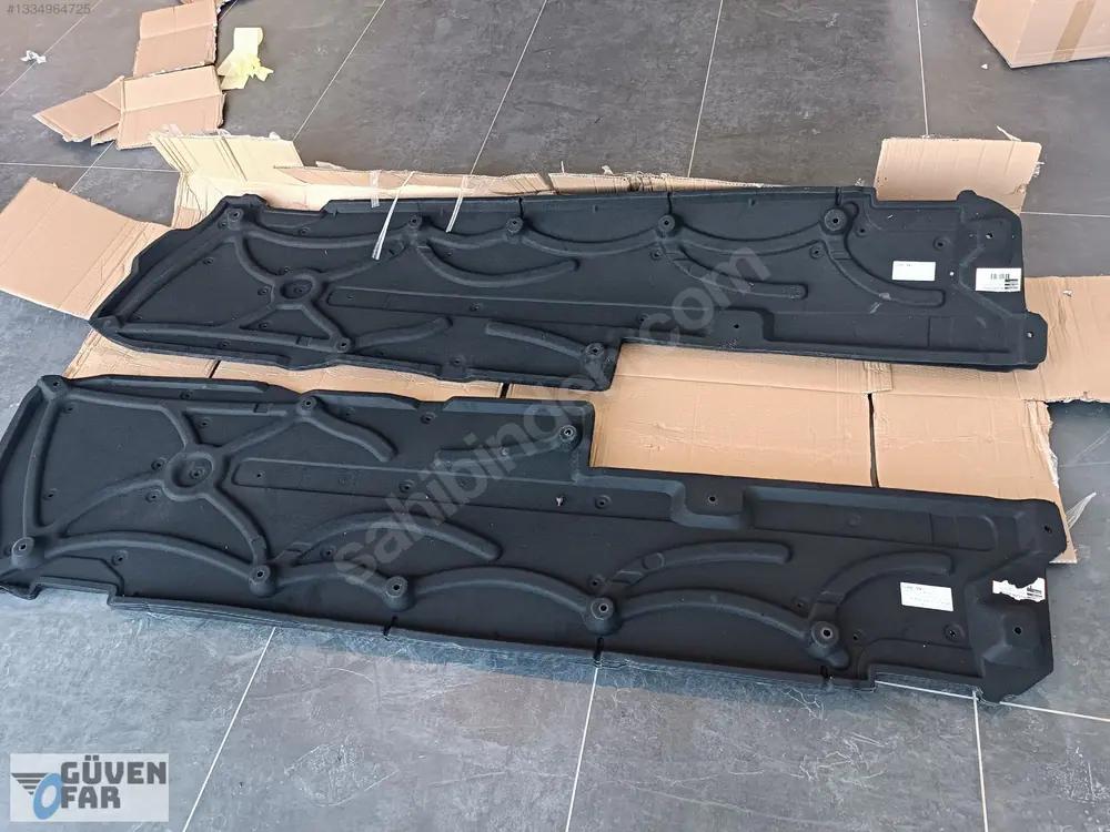 Mercedes E W212 Sol Taban Halısı W21209-0102L 2126800309 2126100608