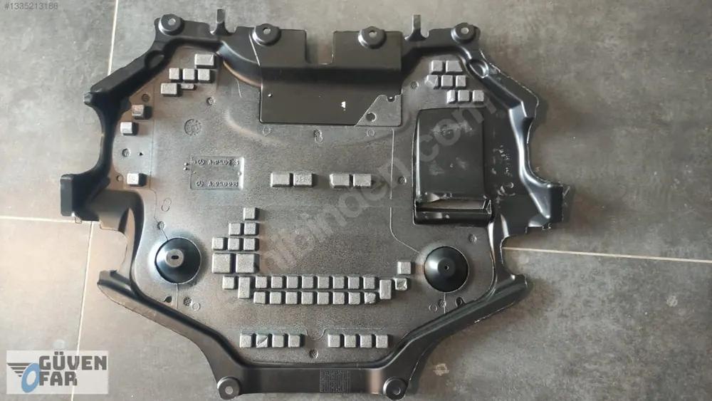 Mercedes E W212 W204 W218 Motor Alt Muhafaza 4 Matic 2125201223