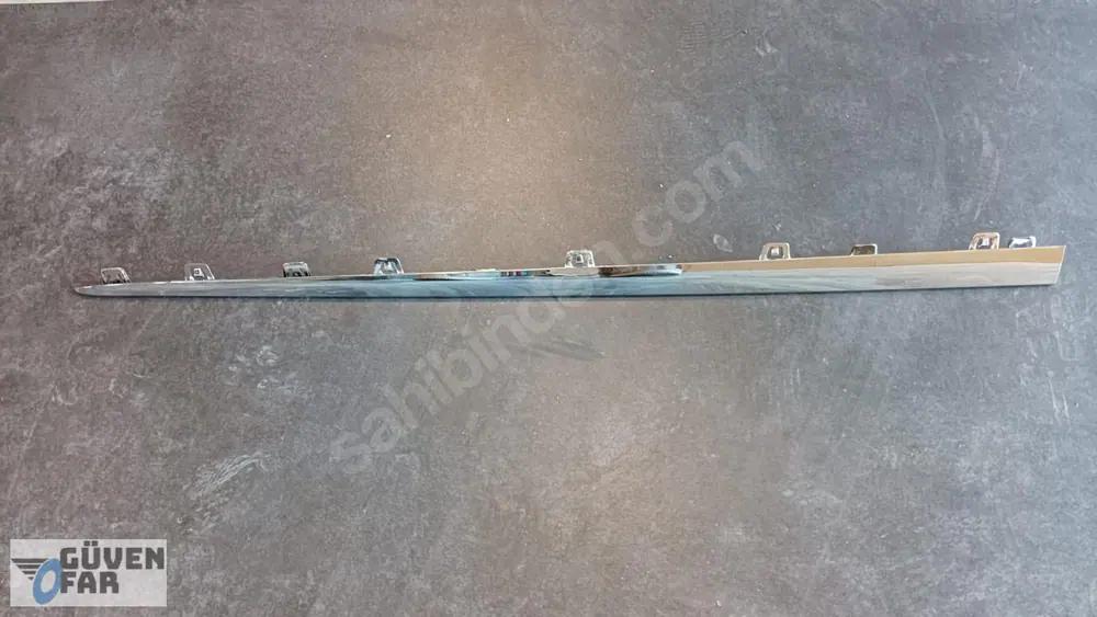 Mercedes E W213 Marşpiyel Nikelaj Arka Sol 2016 2019 2136983000