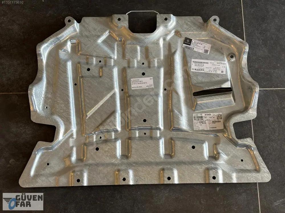 Mercedes E W213 Motor Alt Muhafaza Metal 2135203500