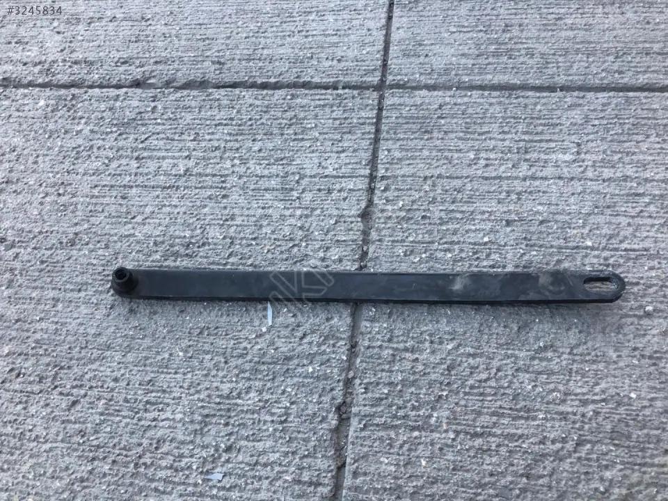 Mercedes E W213 Ön Panel Destek Kolu 2136202700