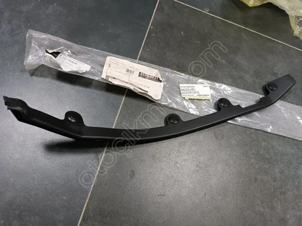 Mercedes E W213 Sağ Ön Kapı Contası 2137300202