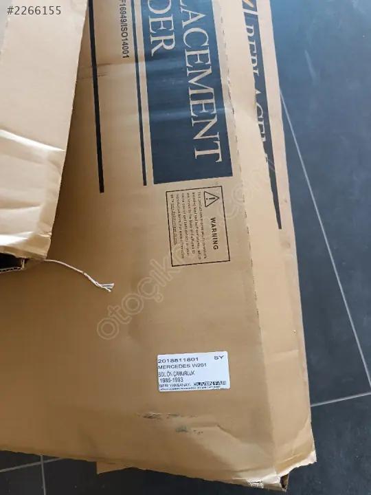 Mercedes W201 Sol Ön Çamurluk 2018811801