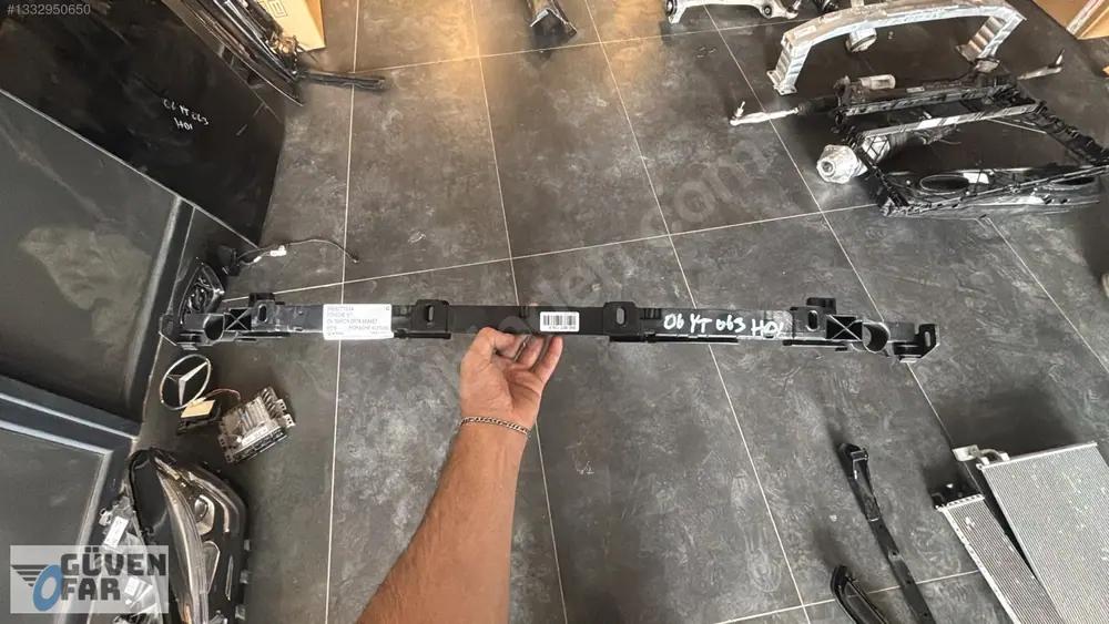 Porsche 911 Ön Tampon Orta Braket 2019- 992807139A