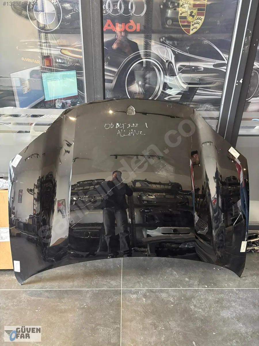 Porsche Macan Ön Kaput Siyah 2024 95C823031