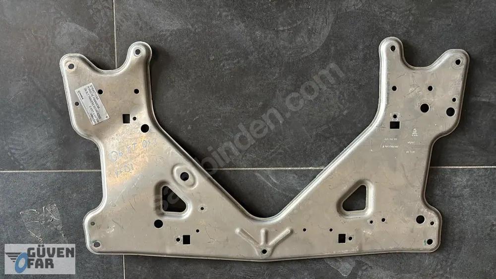 Porsche Panamera Ön Alt Travers Muhafazası 976407129A
