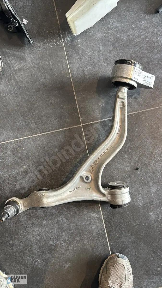 Porsche Panamera Taycan Sağ Salıncak Alt 971407121G