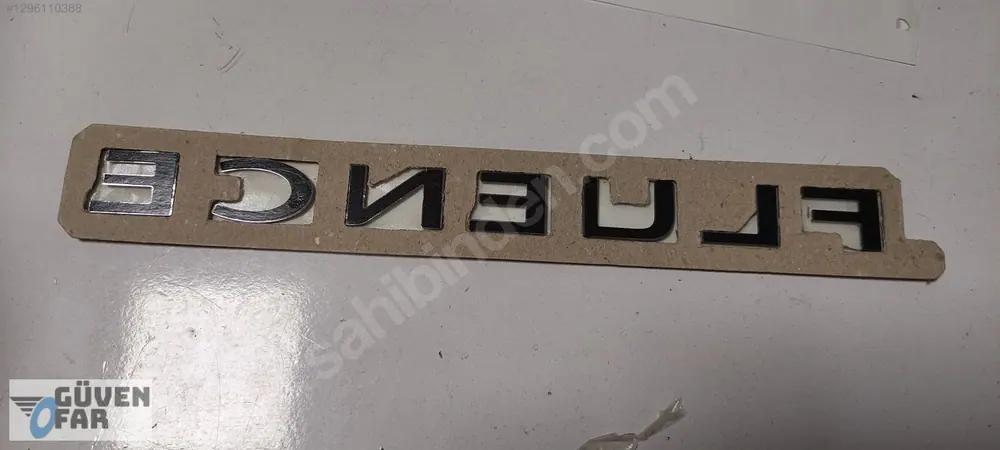 Renault Fluence Bagaj Yazısı 2009 908890019R